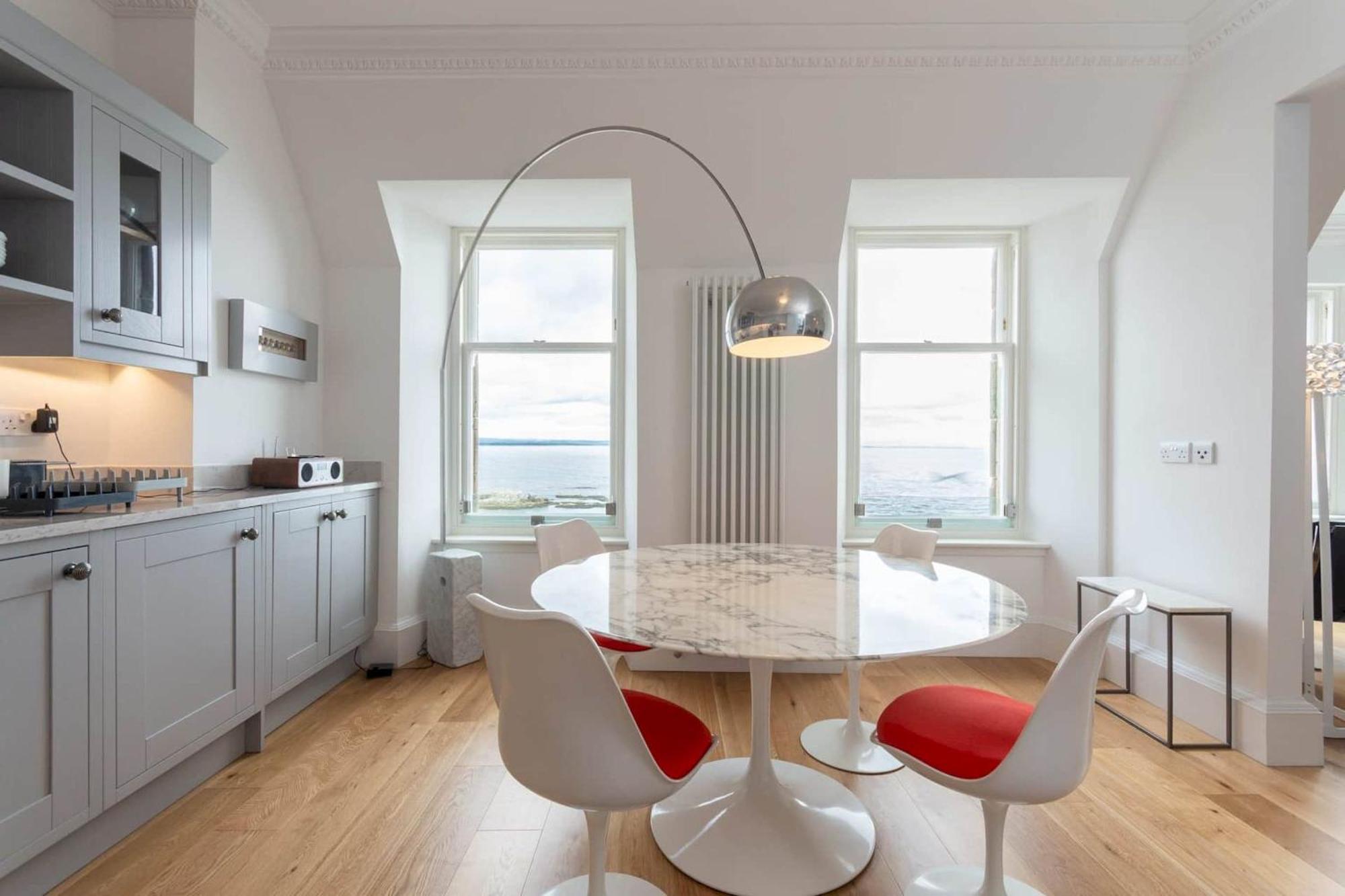 Luxury Penthouse On The Scores - Best View In St Andrews Apartment Exterior photo