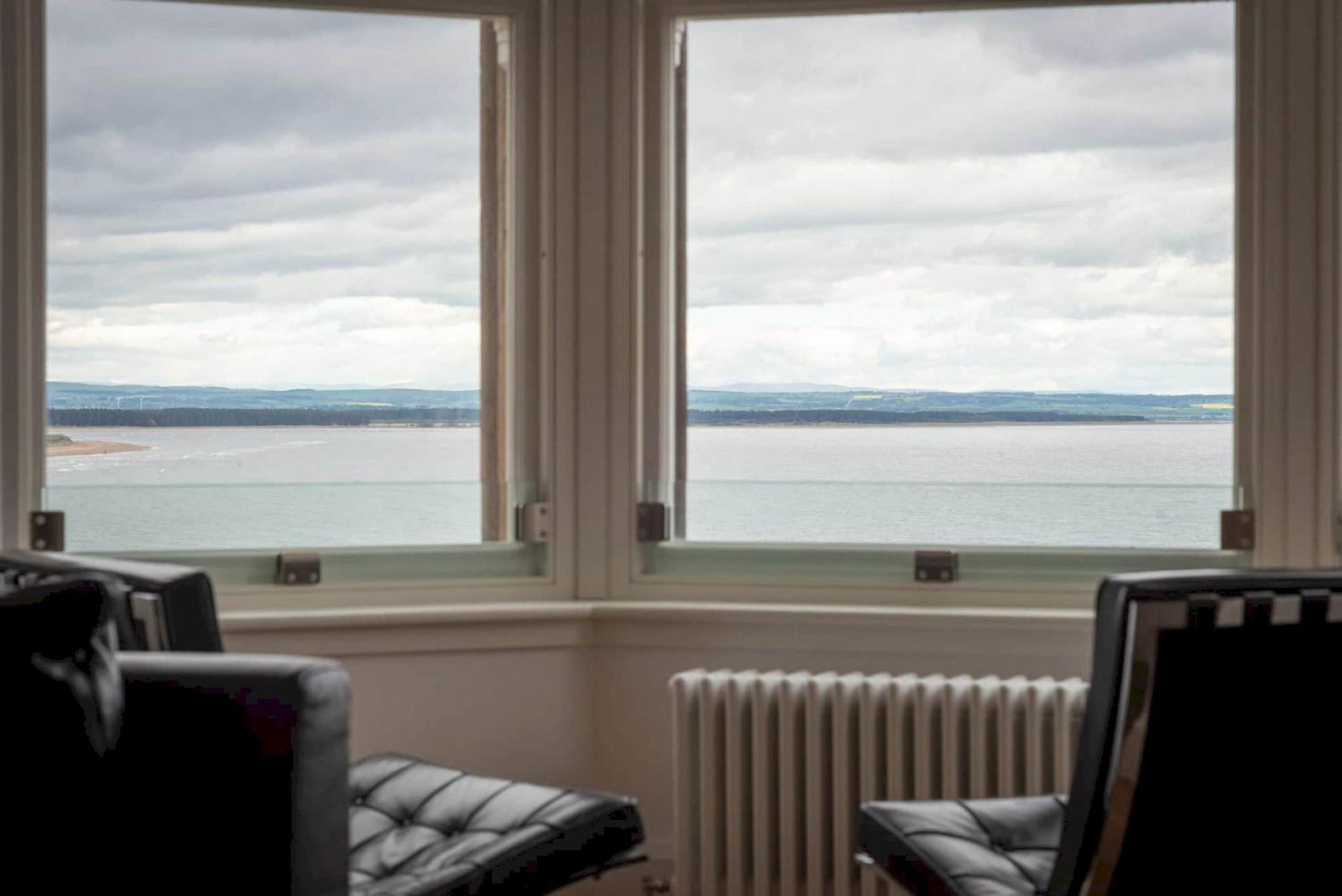 Luxury Penthouse On The Scores - Best View In St Andrews Apartment Exterior photo